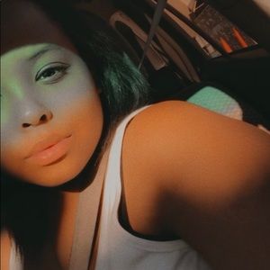 Meet your Posher, Priya